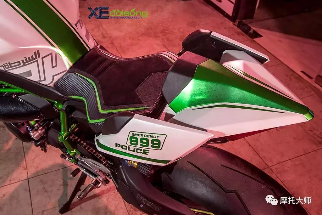 这下迪拜警队不提这台“闻风丧胆”的H2，真对不起它土豪气质了！