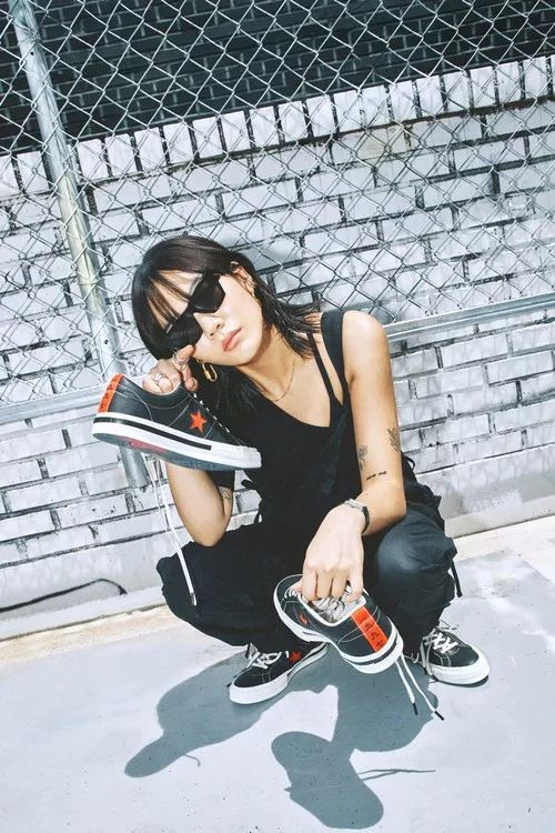 当成人杂志不再露骨,PLAYBOY都靠啥撸|每周剁手