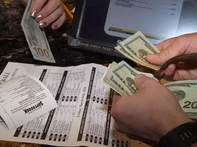 *球赌**赌人性？其实我们都在等着输