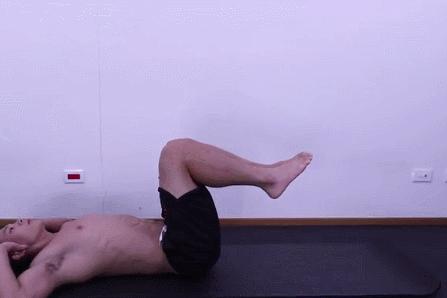 在家用瑜伽垫怎么练腹肌动作,瑜伽垫健身动作腹肌怎么练好看