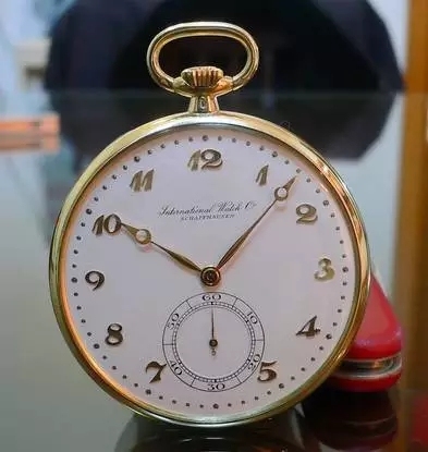 3万选择欧米茄还是万国,3万买万国还是浪琴