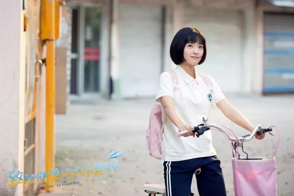 杉菜湿发刘海,杉菜大波浪发型