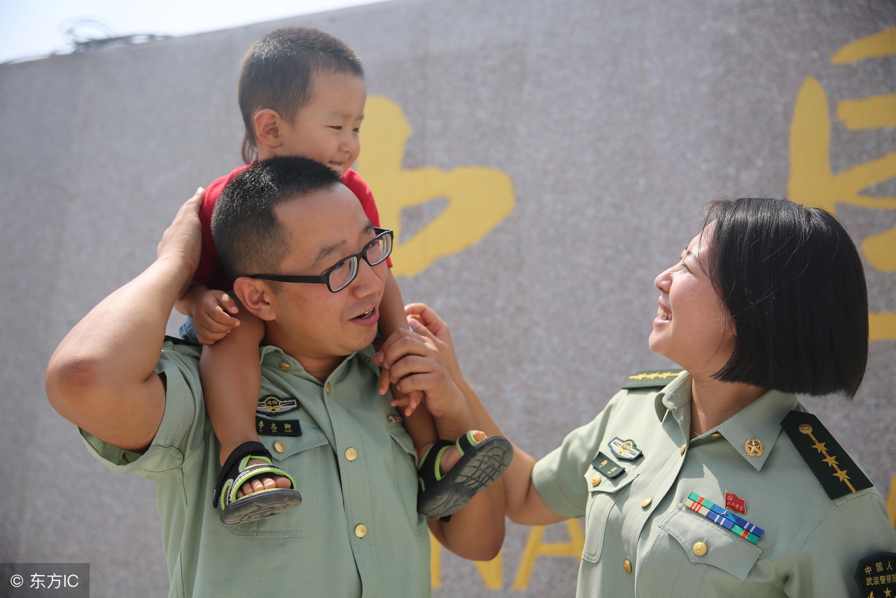 鐑鍐涙梾灏忚鍦ㄧ嚎,鐗瑰埆鐑鐨勬槦闄呭啗鏃呮枃