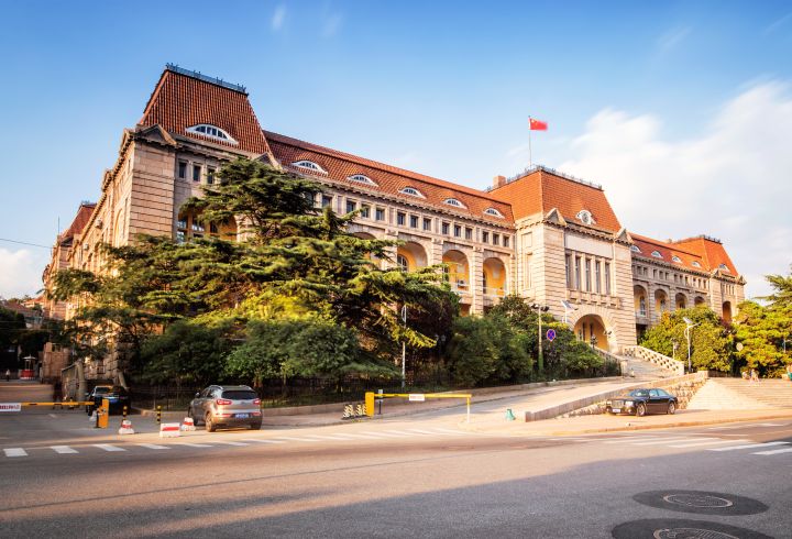 青岛属于一个什么样的城市,青岛是个怎么样的城市