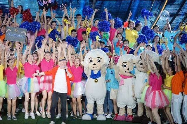 喜羊羊助阵央视《最佳时刻》，传递健康活力正能量