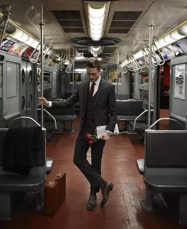 时尚博主教你穿衣｜摆脱摒弃土直，变身时尚王子—AdamGallagher