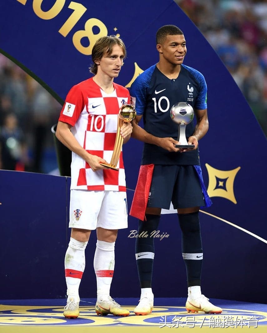 克罗地亚世界杯决赛总统安慰球员,2018世界杯总统安慰莫德里奇