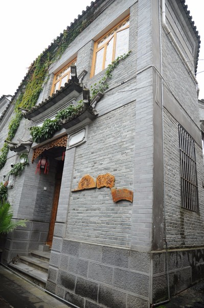 腾冲凤凰宝集泡温泉,腾冲民宿泡温泉推荐