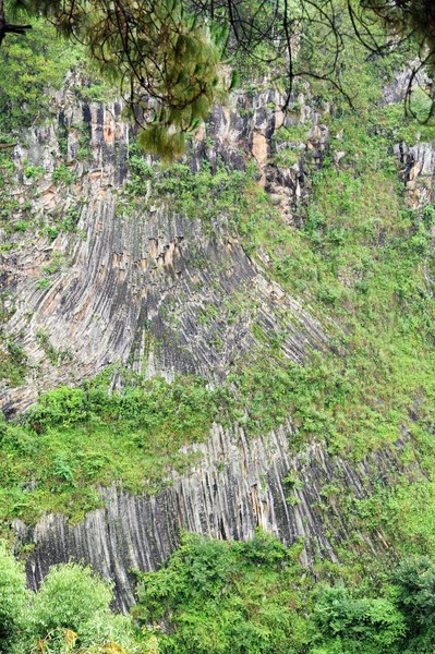 腾冲凤凰宝集泡温泉,腾冲民宿泡温泉推荐