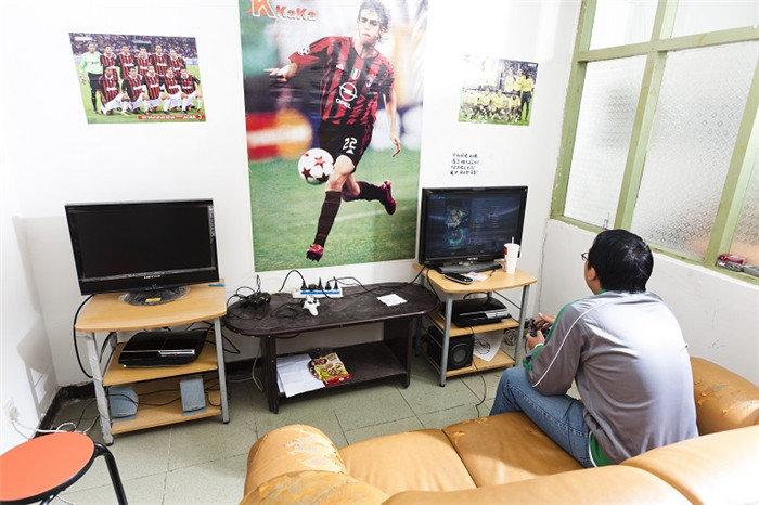 实况足球历年游戏,实况足球哪一代游戏性最好