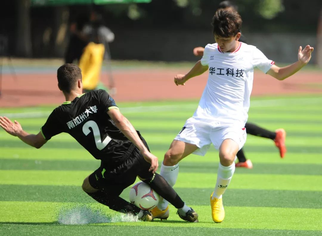 全球名校“世界杯”开赛啦！朋友圈已被高颜值的小鲜肉刷屏