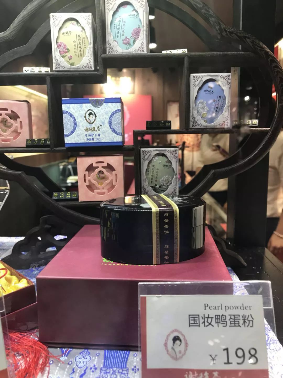 美妆推荐18个不输大牌的平价国货,一点都不输大牌的国货美妆推荐