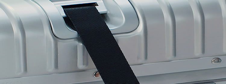 大牌捉妖记｜锯开了一个全新的RIMOWA箱子才知道正品值钱的真相