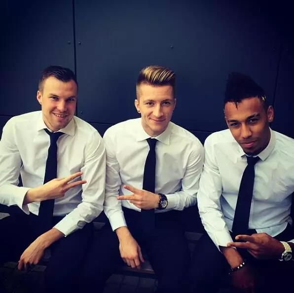 如果法国队夺冠会穿黑袍吗,法国足球队能否再夺世界杯