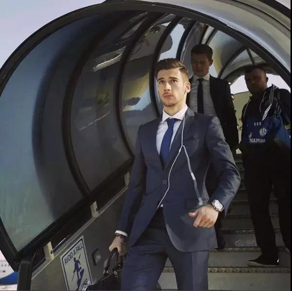 如果法国队夺冠会穿黑袍吗,法国足球队能否再夺世界杯