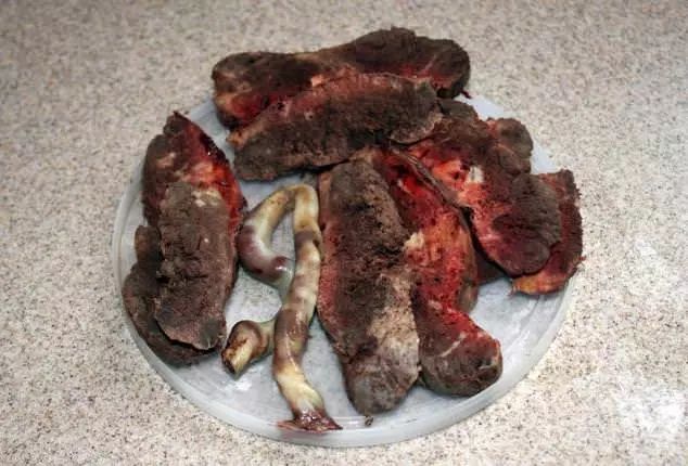 老外学中国人吃西餐,外国人学中国人吃糖