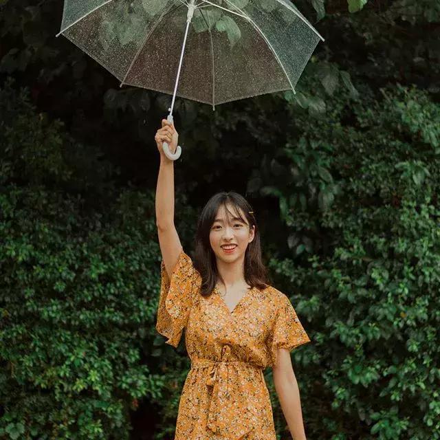 面对镜头不自然怎么克服,拍照怎么让自己更有镜头感