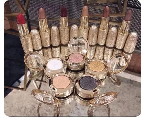 mac圣诞套盒鉴别真假,mac圣诞口红怎么辨真伪