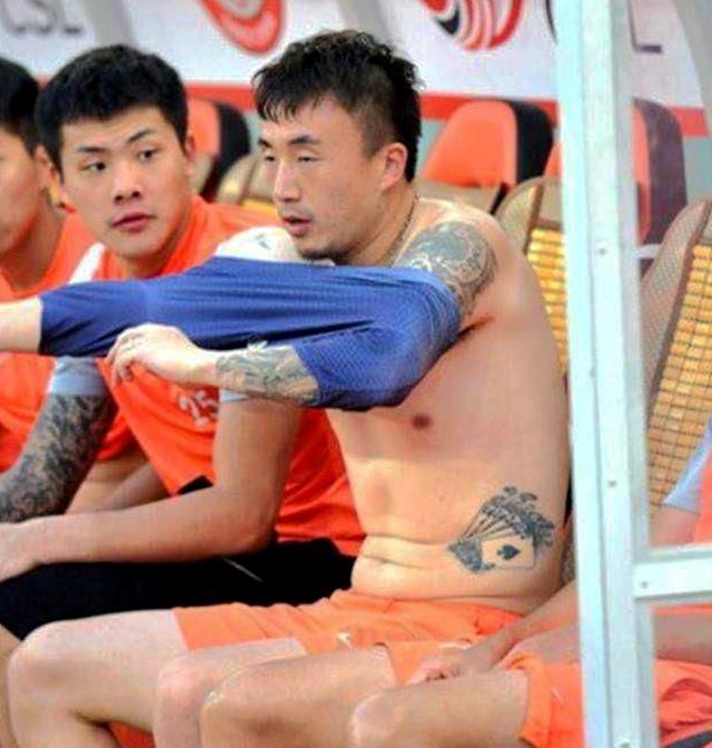 男足的待遇在世界什么水平,中国男足球员的收入主要来自哪