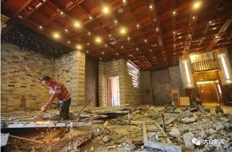 继中原第一大娱乐会所“皇家一号”后，又一豪华会所昨日被拆！