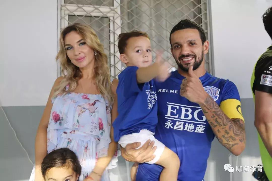 艾伦逆转战局视频,艾伦爆发最终变回巨人