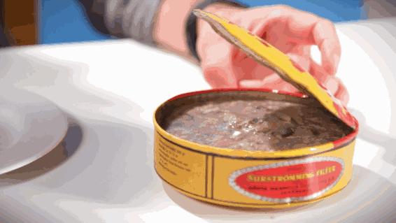 什么食物比鲱鱼罐头还难吃,盘点九种最黑暗的食物鲱鱼罐头