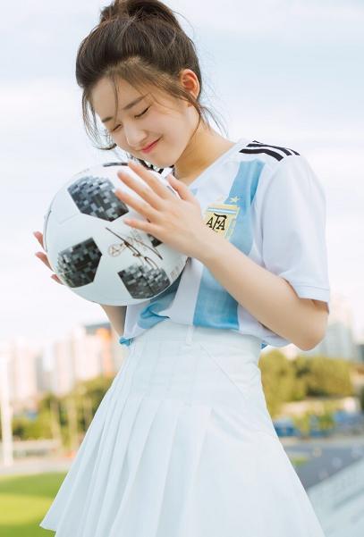 欧美最美足球女神写真,德国最美足球女神写真娜乌西卡