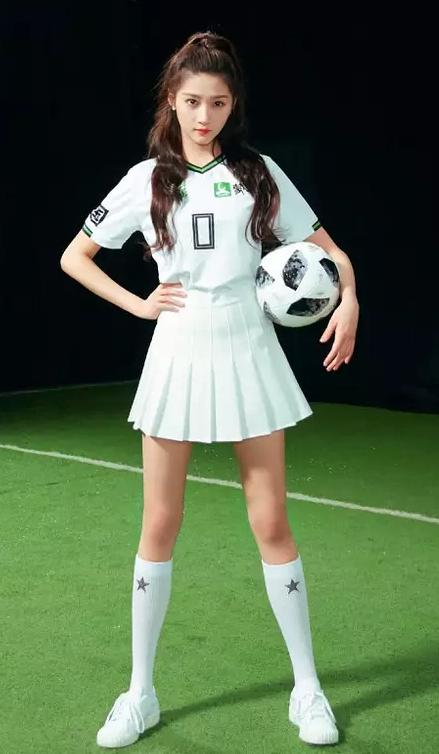 最美足球女神图片,德国最美足球女神写真娜乌西卡