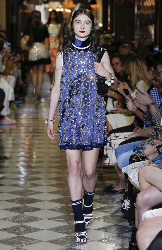 鏉ㄥ箓鎴氳枃閮藉湪绌跨殑绉嬪啲鐖嗘,鎴氳枃鏉ㄥ箓鍚屾琚滃瓙