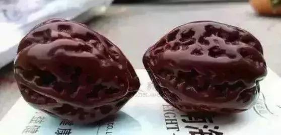 老核桃的种类及辨别,盘了几十年的老核桃长什么样