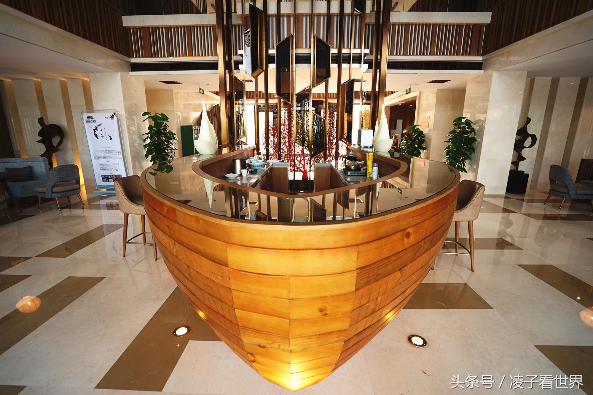 沙滩拾贝壳景区,沙滩花海美景