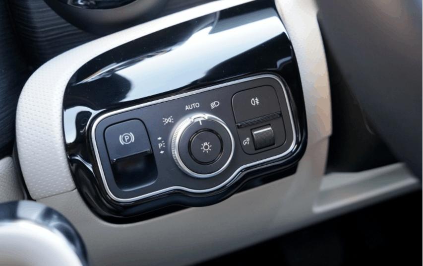 奔驰第一代4系,奔驰a级2023款深度评测