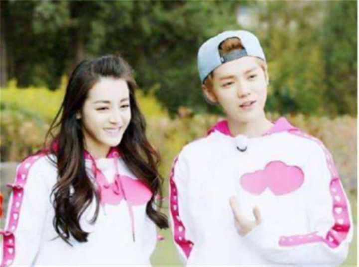 球星对迪丽热巴的评价,哪一个足球明星喜欢迪丽热巴