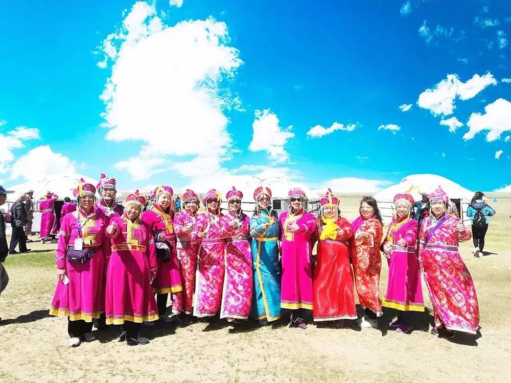 专列开向正北方，健康老人相聚呼伦贝尔草原，河南多地均可上下客