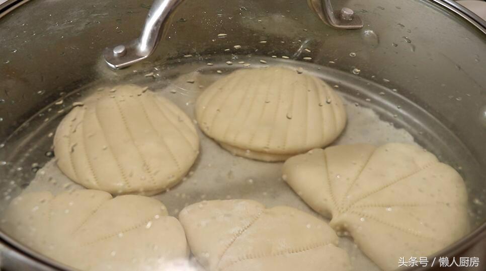 家庭版荷叶饼肉夹馍怎么做,早餐荷叶饼肉夹馍家常做法