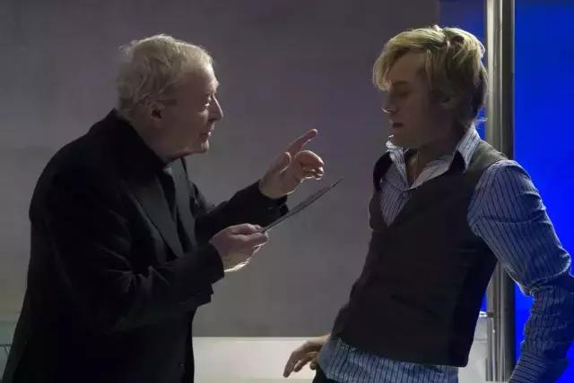 小时候演妈妈长大演姐姐,小时候演男孩长大是女孩