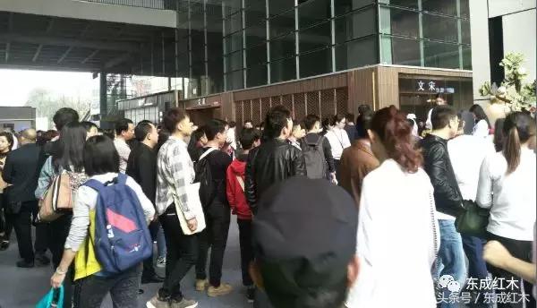 东成文宋新中式家具中山市店,揭秘东成红木热销背后的秘密