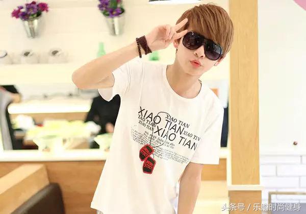 选对一款短袖T恤，你的魅力会更上一层楼哦