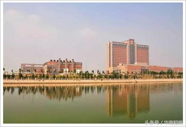 他是台湾工业之父,最低成本办世界顶尖医院,还捐上千亿救治穷人