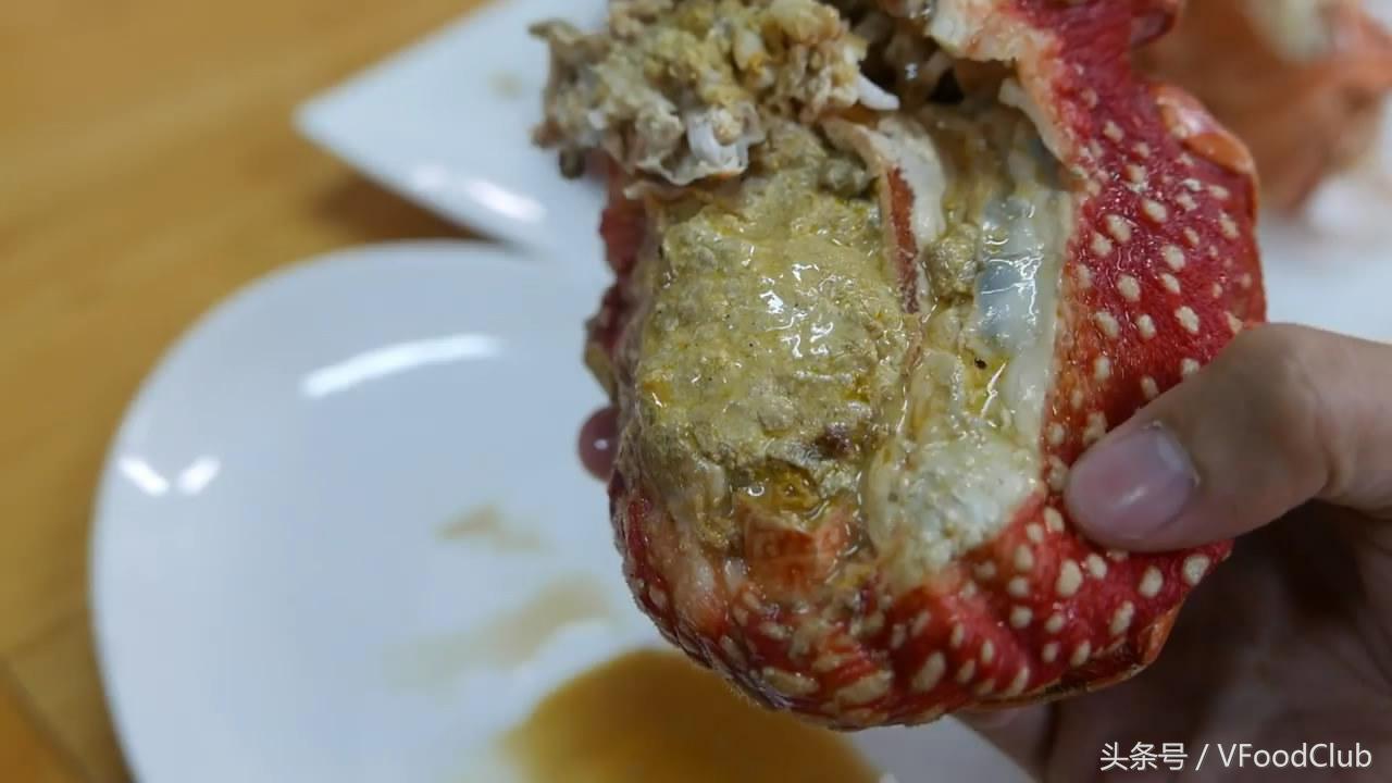 日本超级大的椰子蟹,日本冲绳海鲜鲨鱼刺身