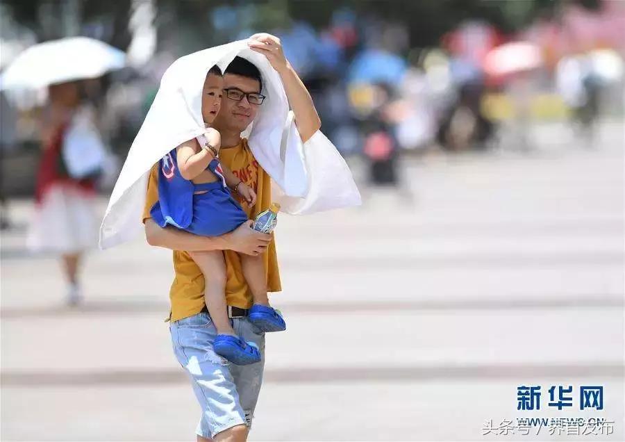 高温高湿如何防止中暑,高温天气多喝水注意身体防中暑