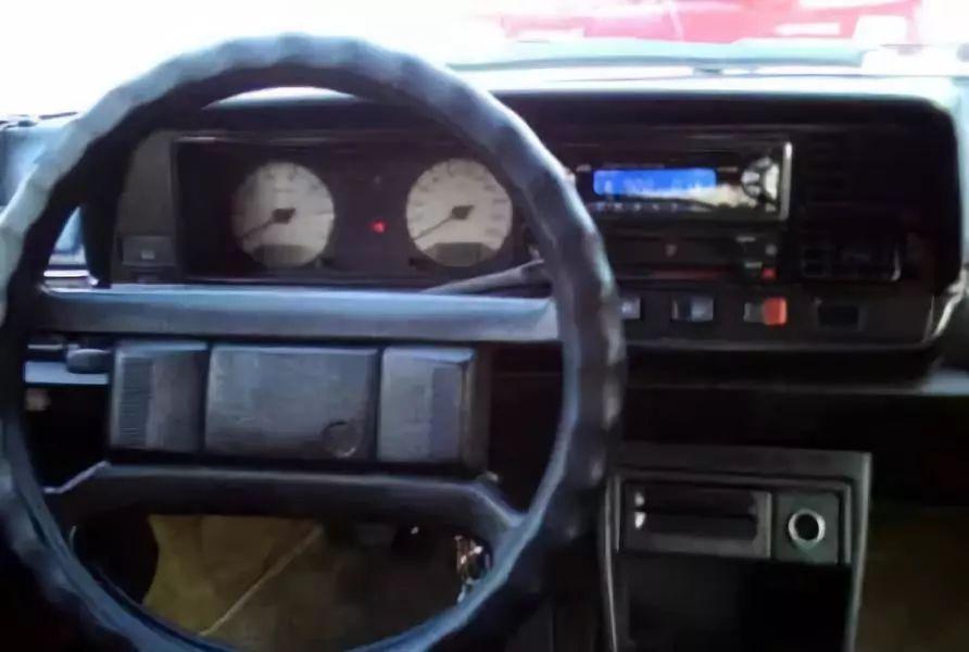 方向盘卡死后自动恢复,方向盘卡死打不动是什么原因