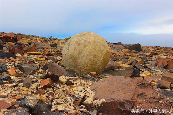巨型石球未解之谜,这些神秘的石球是如何形成的