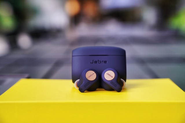 跑酷达人带你感受阻碍快感,捷波朗耳机蓝牙