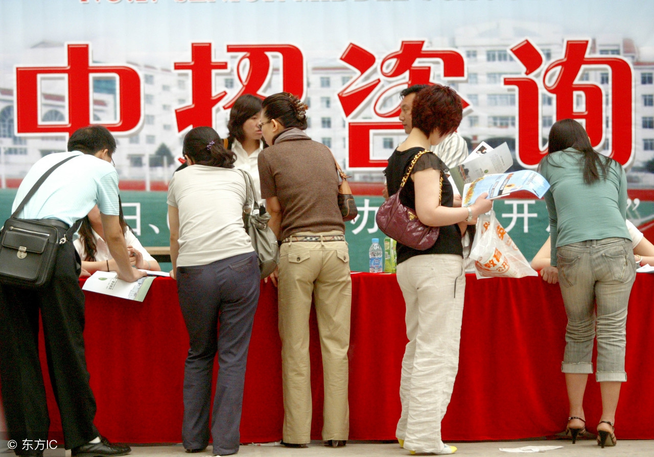 学生叛逆期行为家长怎样指导呢,学生叛逆期该怎么引导