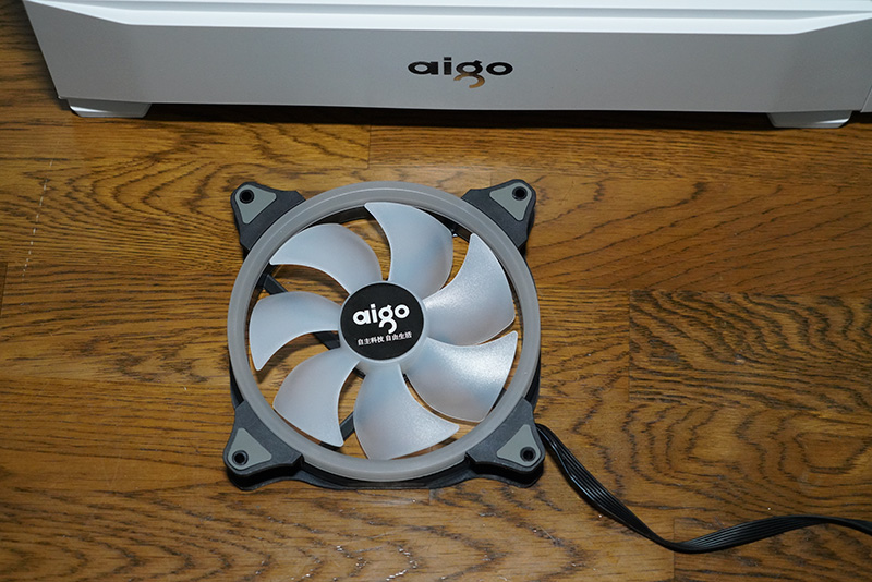 aigo爱国者月光宝盒t20炫光版,爱国者月光宝盒t20机箱前盖怎么拆