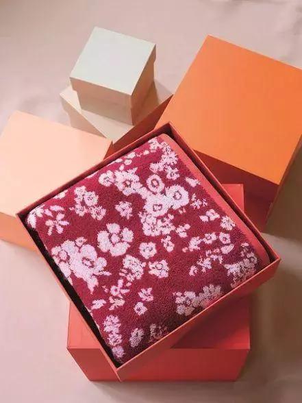 你买过哪些又贵又没用的东西,你都买过哪些大牌护肤品