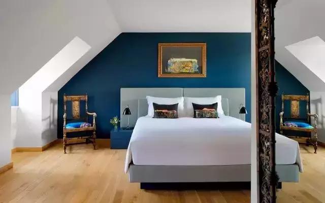 lv跨界酒店推荐,奢侈品牌lv最便宜的单品