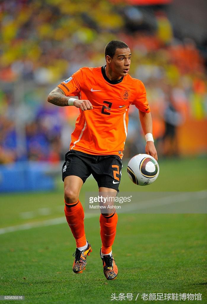 世界杯战靴盘点,南非世界杯复刻版足球鞋