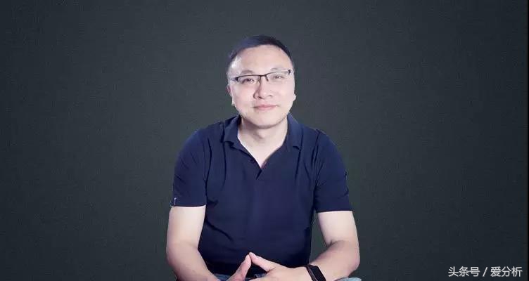 讯飞学习机中文绘本阅读,咿啦看书设备